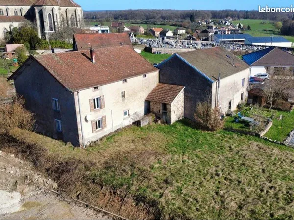 Maison avec terrain et dépendance - Beau potentiel