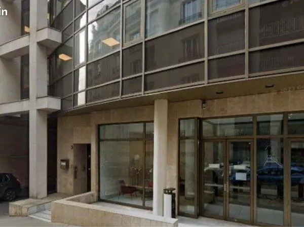 Vente Parking sécurisé Paris 16e Passy / Trocadéro - 13 m² - Immeuble récent avec gardien. Large Ram