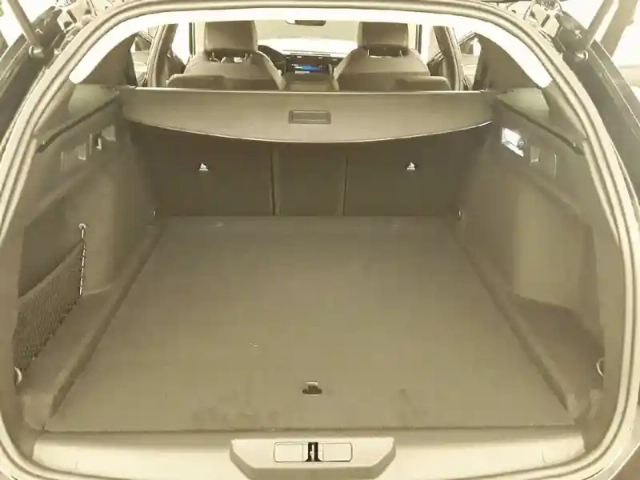 Peugeot 308 sw hybrid 145 e-dcs6 — photo 26