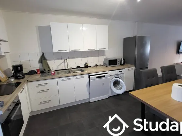 Chambre dans une colocation de 11m2