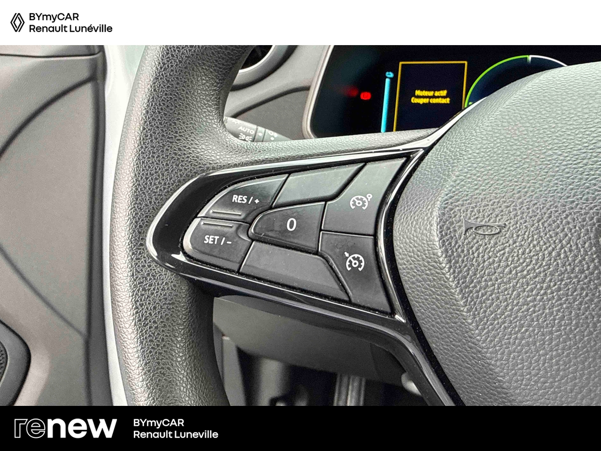 Renault Zoe R110 - 22B — photo 18