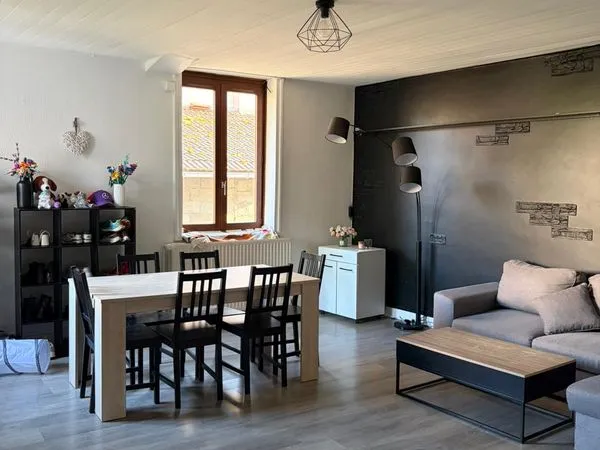 Maison de village T2/3 surface 74 m² en très bon état
