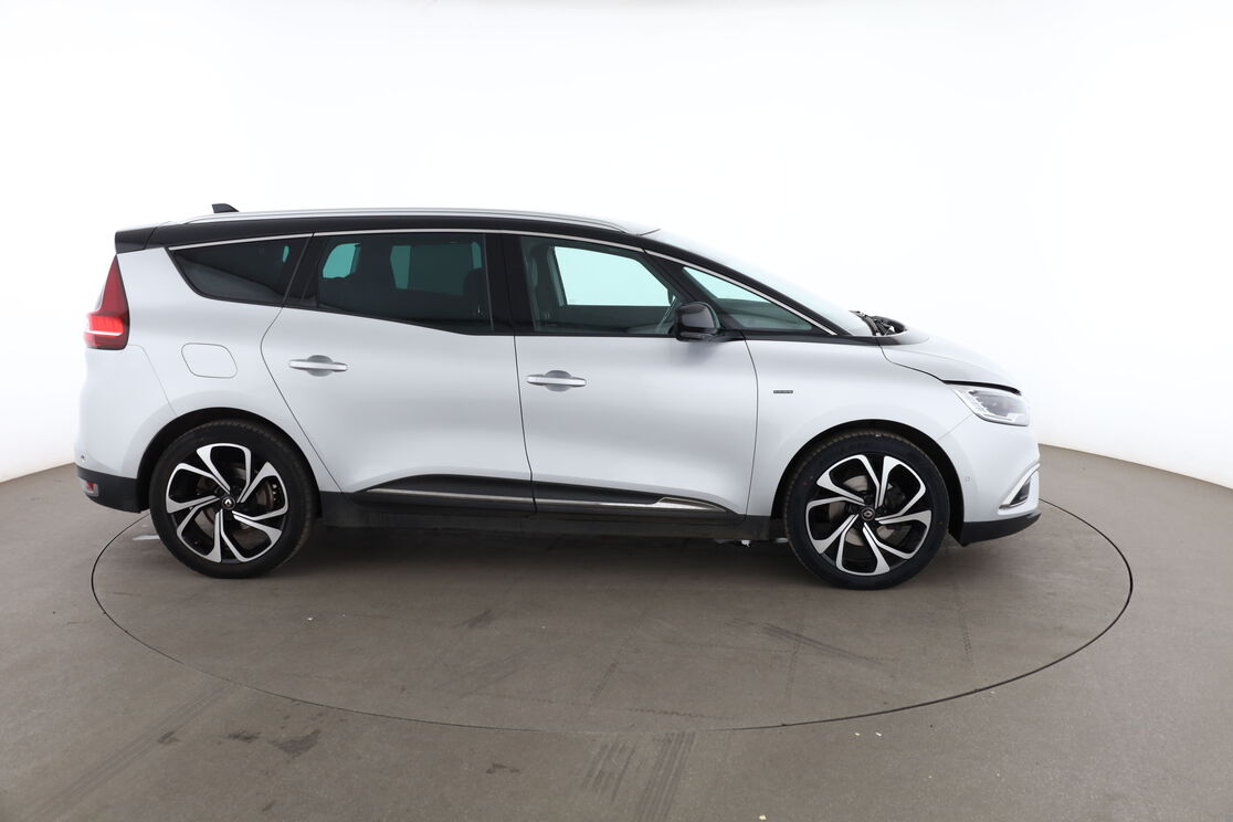 Renault Grand Scenic 1.3 TCe SL Black Edition EDC — photo 6