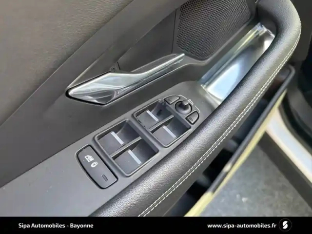 Jaguar E-Pace 2.0 d - 150 ch awd bva — photo 13