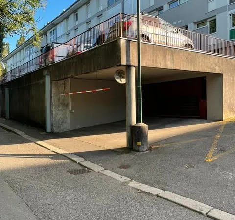 Garage 17m2 Annecy / Cran