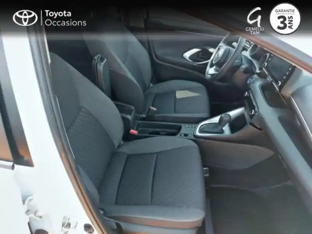 Toyota Yaris 116h design 5p my22 — photo 6