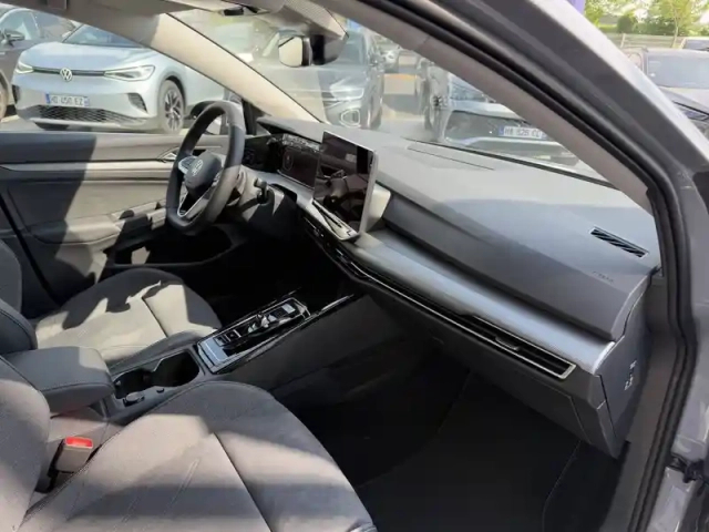 Volkswagen Golf 1.5 ehybrid 204 dsg6 — photo 48