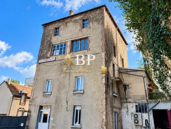 Propriété 9 pièces 211 m²