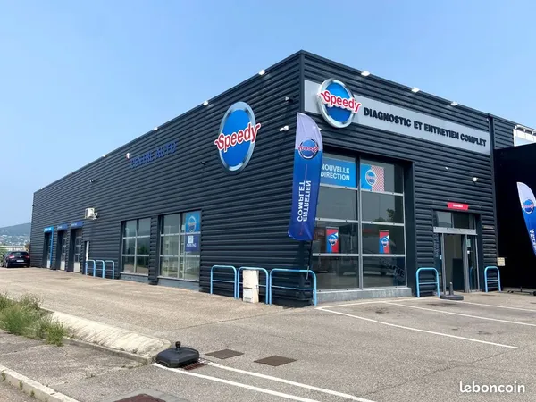 Garage automobile, garage 350 m² VIRE