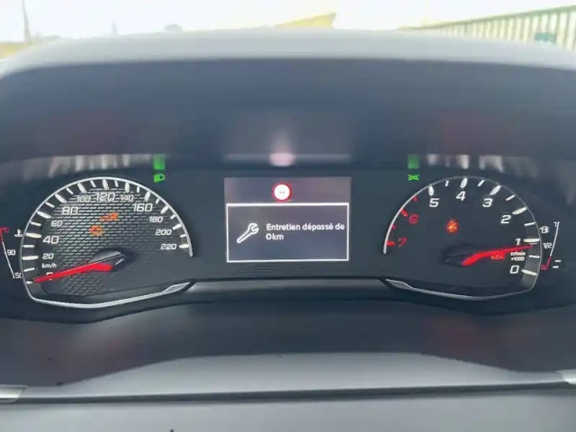 Peugeot 208 puretech 100 s&amp;s bvm6 — photo 12