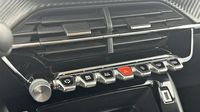 Peugeot 208 e-208 136ch Active — photo 15