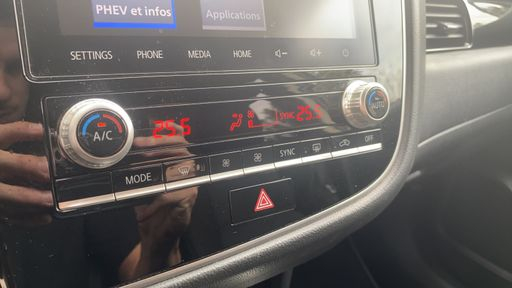 Mitsubishi Outlander 2.4 MIVEC 208 Hybrid  4WD BVA6 - Buisness – 2020 – 90175 km – Hybride rechargeable – Boîte Automatique — photo 15