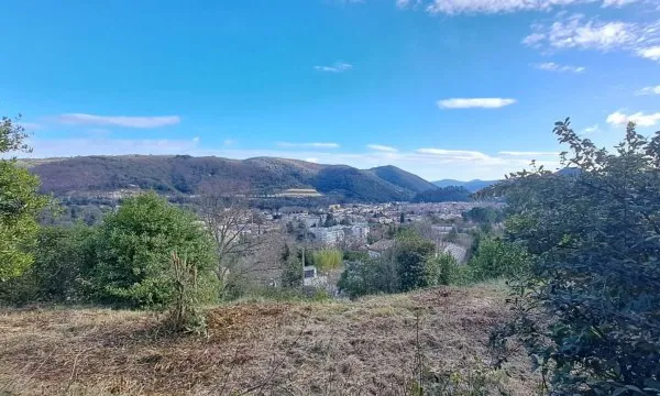 Terrain 2800 m²