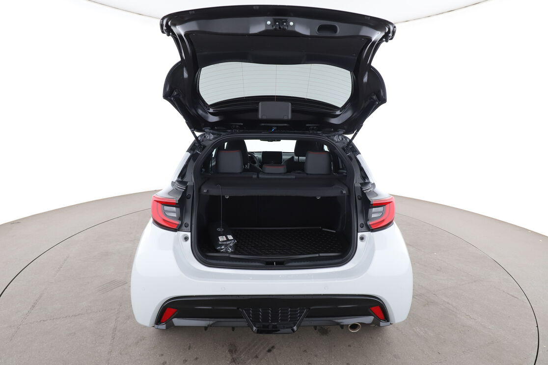 Toyota Yaris 1.5 Hybrid GR Sport — photo 15