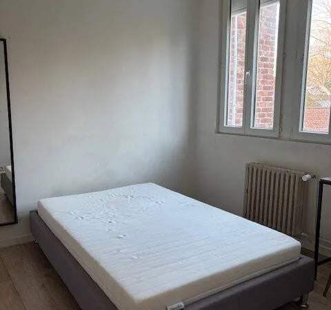 Studio 1 pièce 12 m²