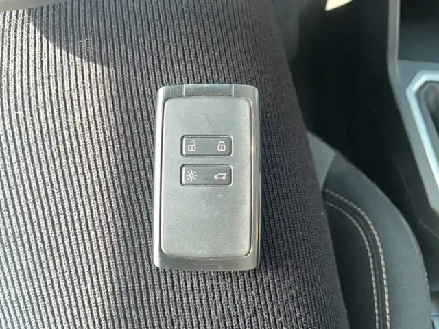 Dacia Sandero eco-g 100 — photo 25