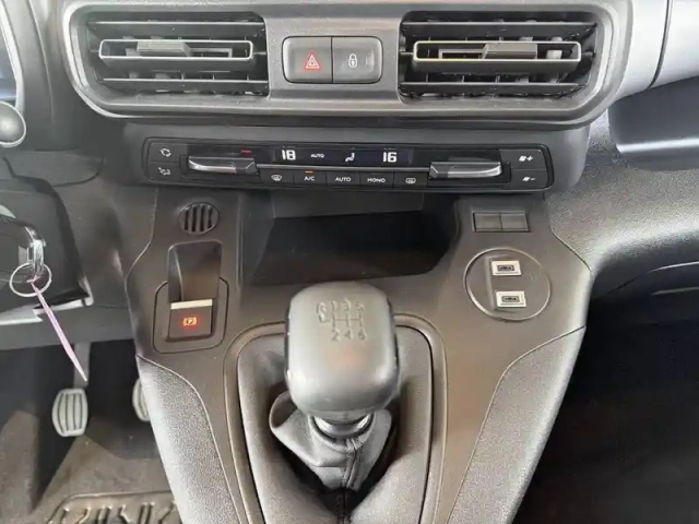 Citroën Berlingo diesel 100 ch m manuelle — photo 14