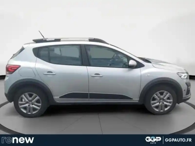Dacia Sandero 1.0 tce 90ch stepway confort -22 — photo 6