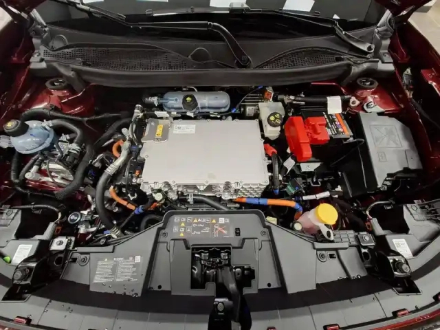 Renault 4 renault  e-tech electrique 120 ch autonomie urbaine — photo 23