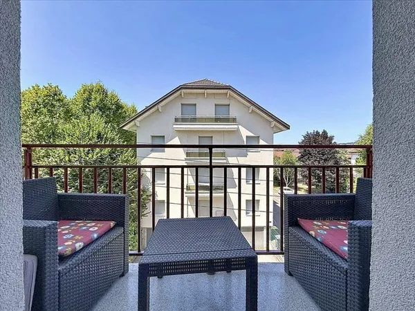 Appartement - 2ème étage - 72,22 m2 - 3 pièces - Meublé