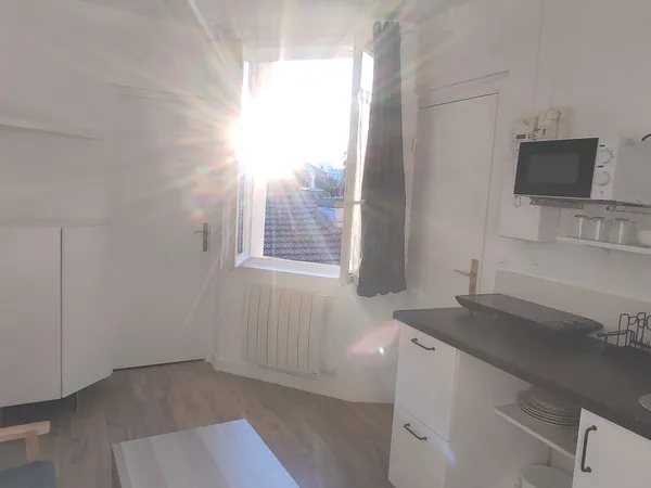Loue studio meublé