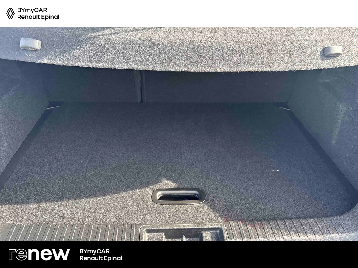 Renault Captur E-Tech full hybrid 145 — photo 13