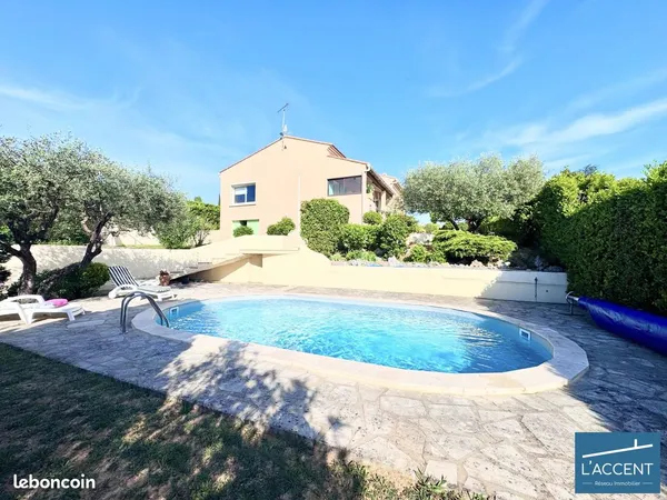 Propriété 4 pièces 130 m²