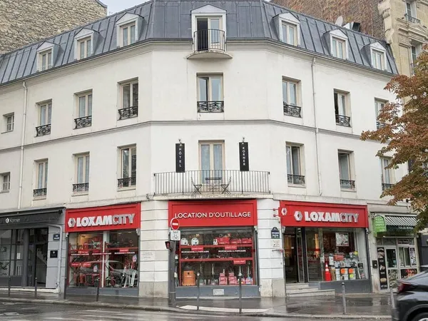 Local commercial 128 m²