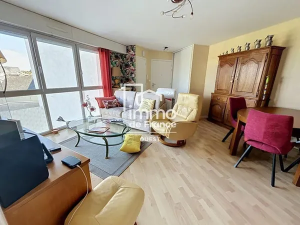 BEL APPARTEMENT 2 pièces , proche gare