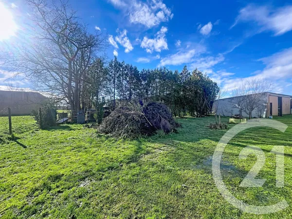 Terrain 712 m²