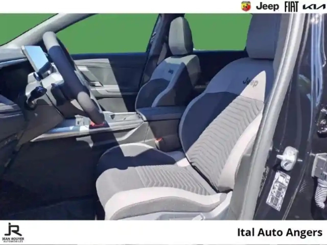 Jeep Compass electrique 213ch 74kwh first edition — photo 10