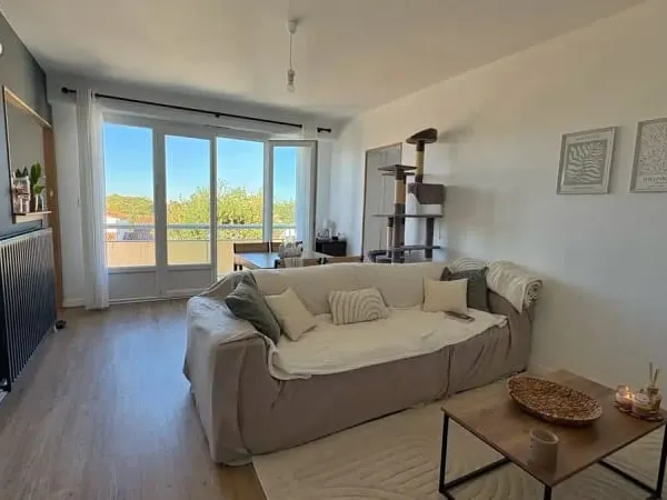 NIORT - Appartement T2 de 46m2 avec place de parking et balcon