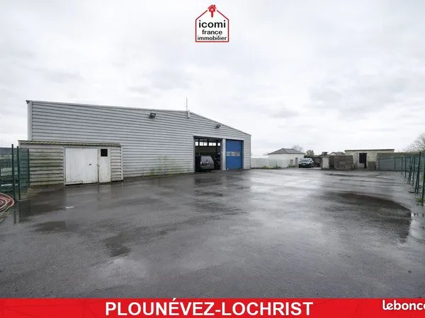 Garage/box 370 m² Plounevez Lochrist