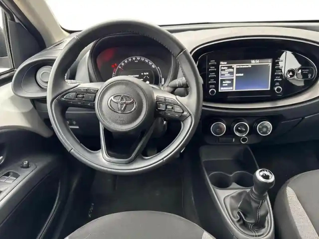 Toyota Aygo X 1.0 vvt-i 72ch dynamic — photo 11