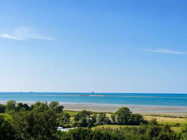 A vendre- Deauville-Honfleur-Propriété 240m² - Vue mer- piscine