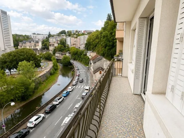 À louer - Grand appartement T4 de 110 m² avec parking couvert, cave et balcons - Tulle