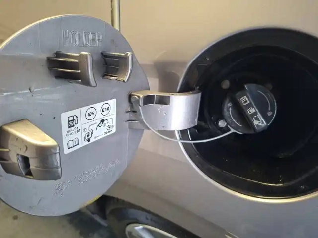 Hyundai Ioniq plug-in 141 ch — photo 51