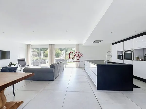 Maison de plain-pied 6 pièces 145 m²