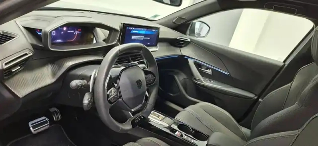 Peugeot 2008 hybrid 136 e-dcs6 — photo 14