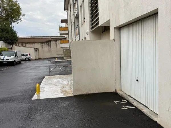 Garage fermé quartier centre-ville