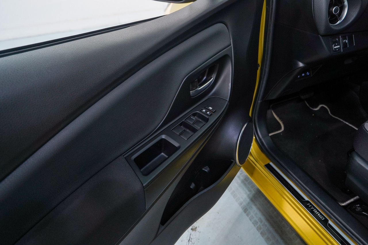Toyota Yaris 3 — photo 16
