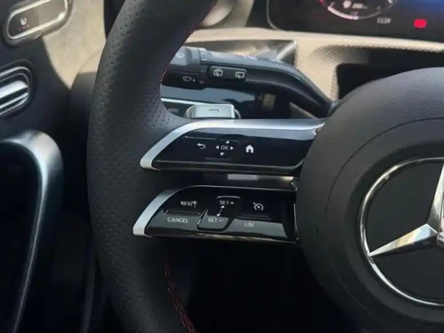 Mercedes Classe A 200 d amg line — photo 14