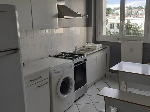 Appartement T3 + place de parking et vue sur le parc