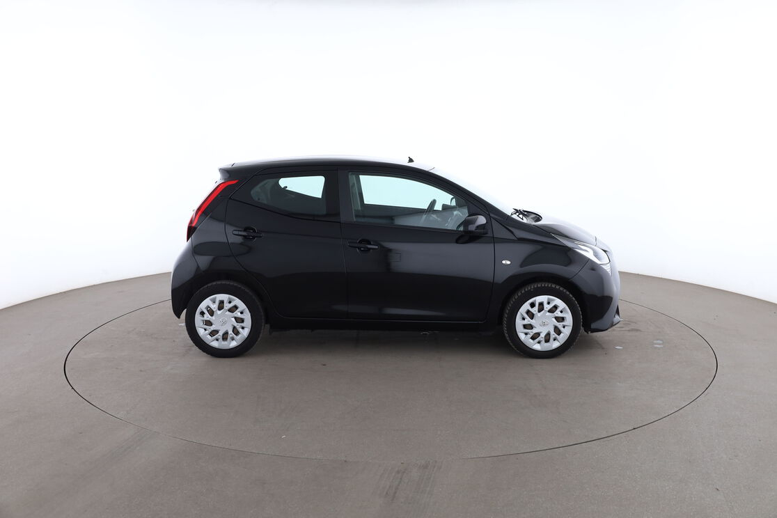 Toyota Aygo 1.0 VVT-i X-Play — photo 6