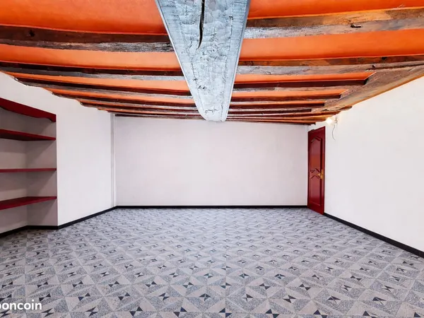 Surface de stockage 60m² de disponible