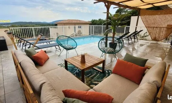 Location à l'année avec vue mer