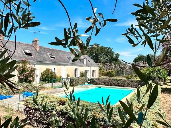 Propriété 5 pièces 214 m²