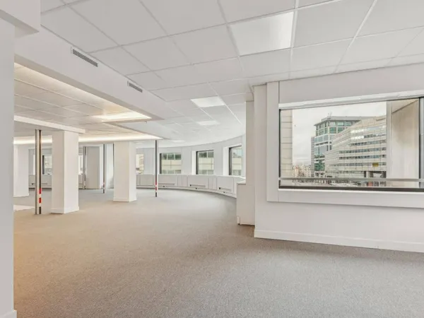 Bureau 285 m²