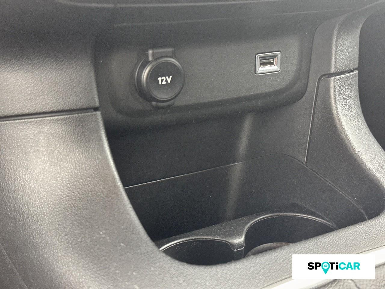 Citroën C3 1.2 puretech 110ch s&s shine business 124g — photo 19