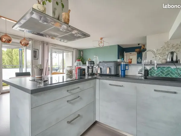 T3 74 m² avec balcon de 12 m² - 2 chambres - Toulouse Bellefontaine - 168 000